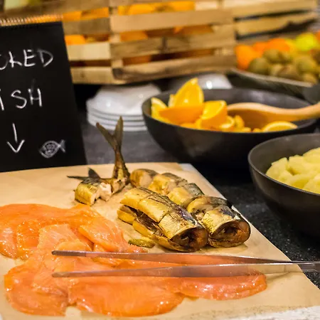 Otel Radisson Blu 4*