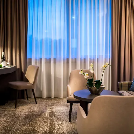 Radisson Blu 4*