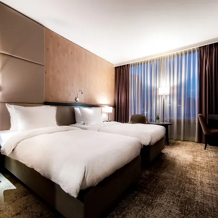 Ξενοδοχείο Radisson Blu 4*