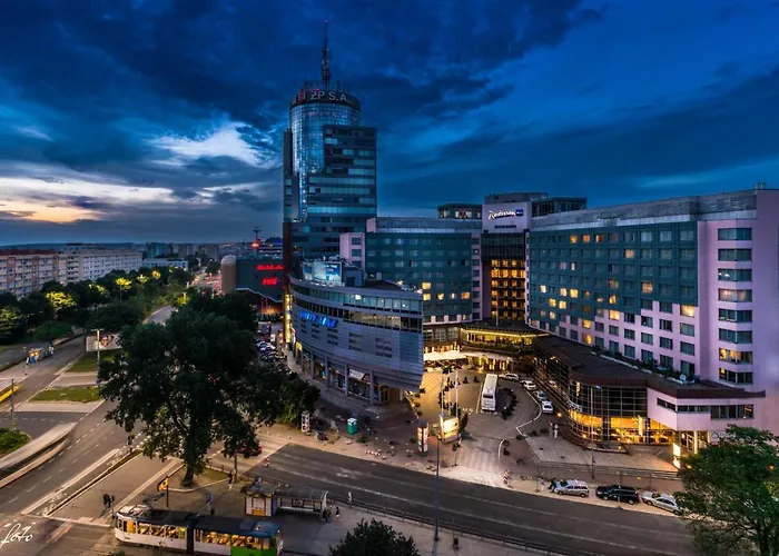 מלון Radisson Blu 4*