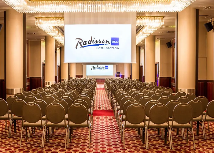 מלון Radisson Blu שצ'צ'ין
